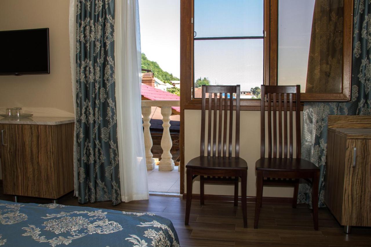 Hotel San Arda Gagra Exterior photo